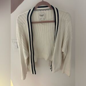 Abercrombie White Cardigan with Button